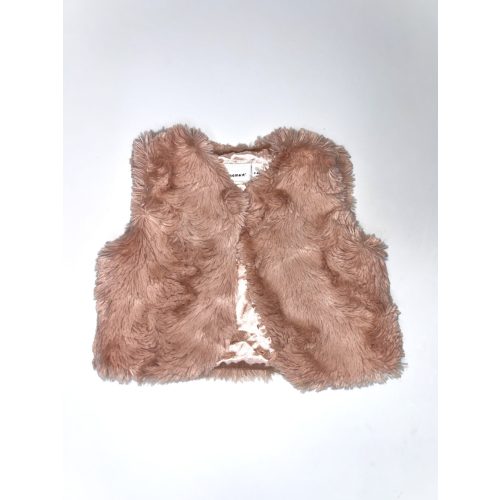 name it szőrös mellény (62)